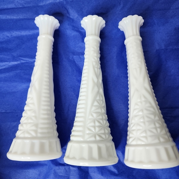 Vintage Milk Glass Bud Vases White Stars and Bars Pattern Set of 3 - Picture 2 of 15